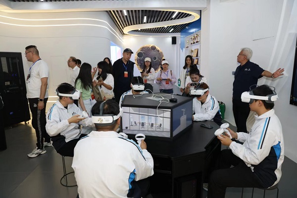 2024全国重点网络媒体龙江行｜黑龙江职业学院 智能制造让传统产业“华丽转身”(图8)