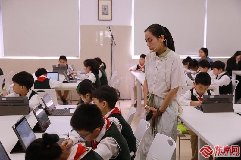 让思维在学科融合的益智课堂里拔节生长——2024年鼓二小教育集团共同体活动侧记(图8) 让思维在学科融合的益智课堂里拔节生长——2024年鼓二小教育集团共同体活动侧记(图8)