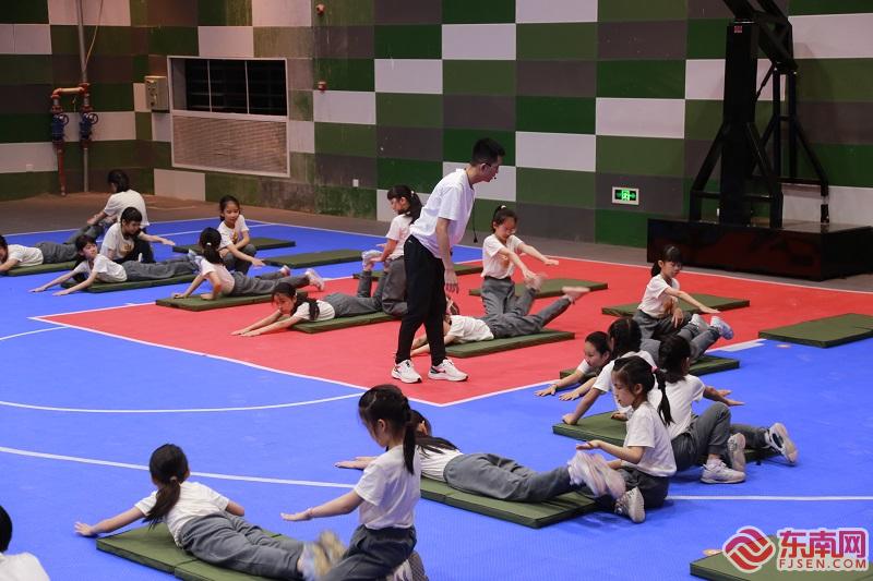 让思维在学科融合的益智课堂里拔节生长——2024年鼓二小教育集团共同体活动侧记(图6) 让思维在学科融合的益智课堂里拔节生长——2024年鼓二小教育集团共同体活动侧记(图6)